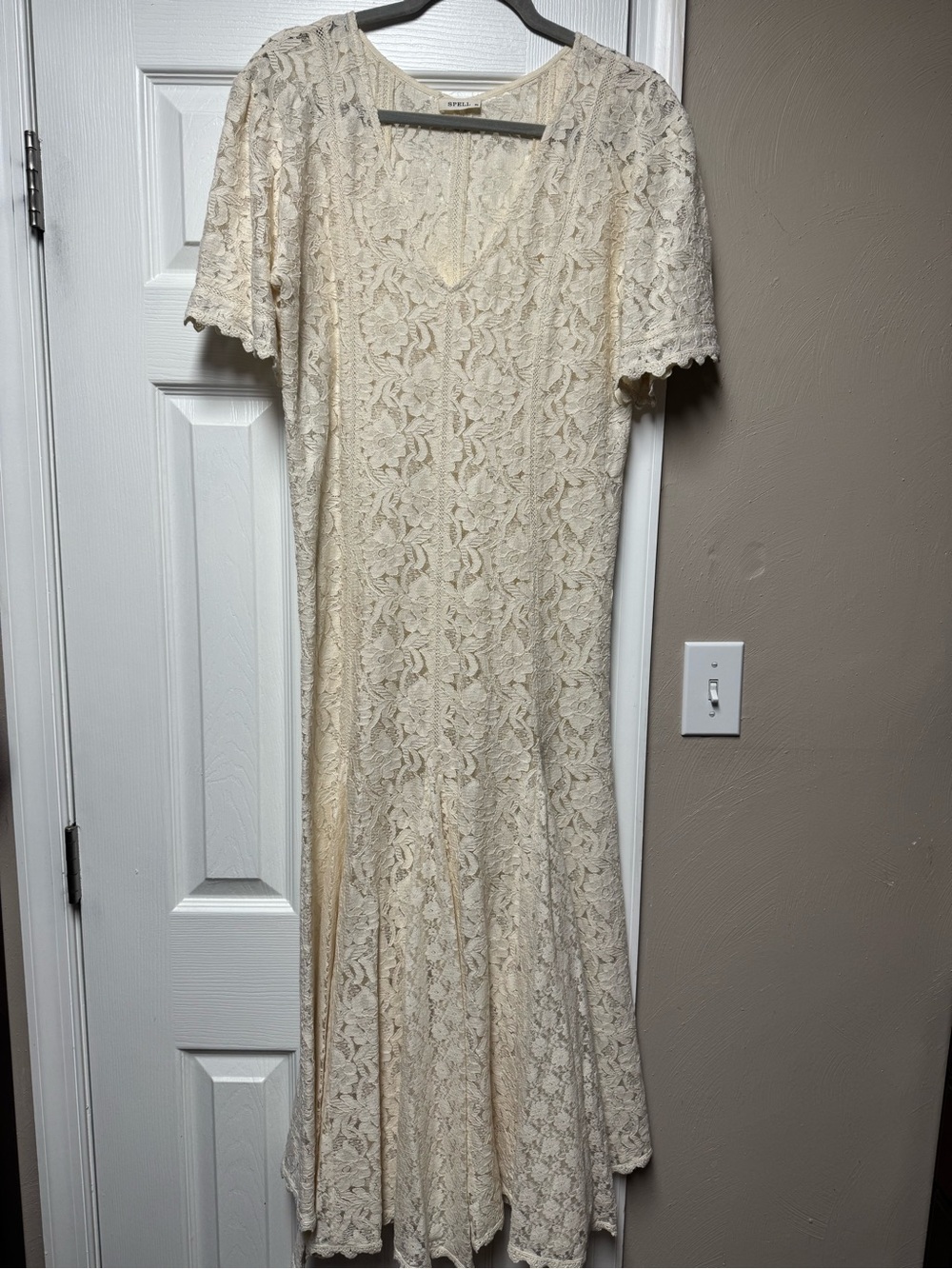 Spell Lux Lisbon Lace Handkerchief Dress - Vintage Cream - XS - like NEW!